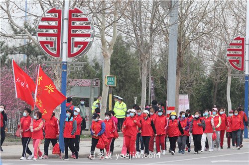 北京大兴区“走进魏善庄 相约月季花开”徒步活动成功举办(图2)